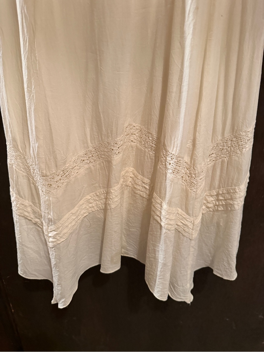 Casual Off-White Maxi Sundress with Lace Detail - Picture 4 of 7
